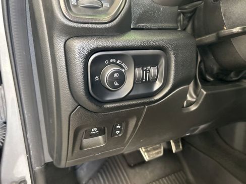 Used 2022 RAM 1500 Laramie image 46