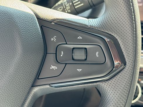 New 2025 Chevrolet Trax LT image 13