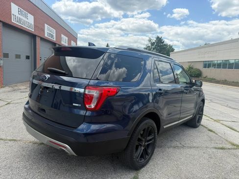 Used 2016 Ford Explorer XLT w/ Equipment Group 202A AWD/4WD image 8