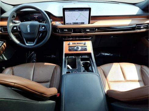 Used 2024 Lincoln Aviator Reserve w/ Equipment Group 201A AWD/4WD image 11