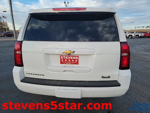 Used 2020 Chevrolet Suburban LT image 9