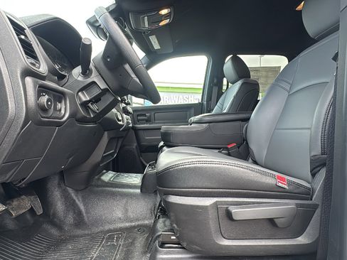 New 2025 RAM 3500 Tradesman image 9