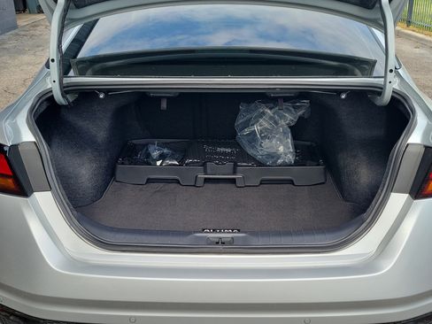 Certified 2025 Nissan Altima 2.5 SR FWD image 7