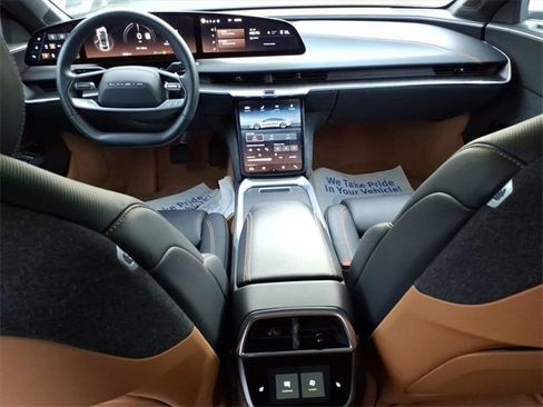 Used 2023 Lucid Air Touring image 11
