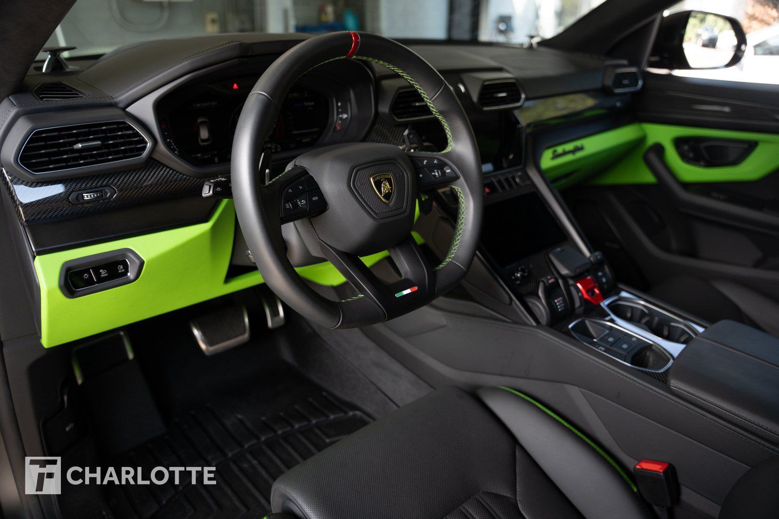 Used 2023 Lamborghini Urus S AWD/4WD image 17