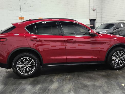 Used 2022 Alfa Romeo Stelvio Sprint image 19