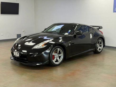 Used 2013 Nissan 370Z NISMO w/ Bose Pkg RWD image 2
