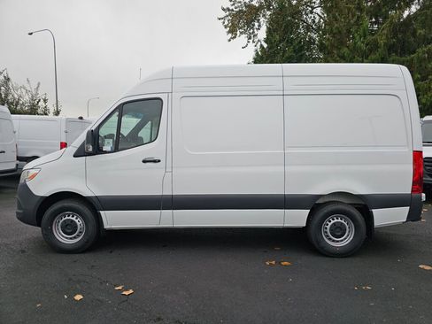 New 2025 Mercedes-Benz Sprinter 2500 image 3