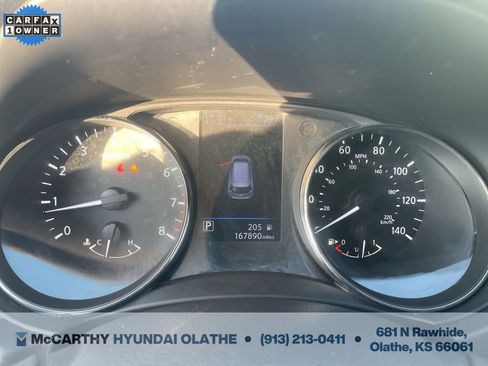 Used 2018 Nissan Rogue SV image 22