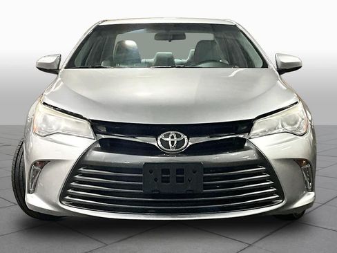 Used 2017 Toyota Camry XLE FWD image 4
