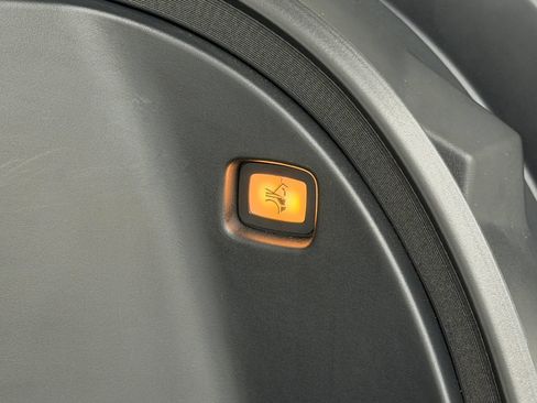 Used 2025 Tesla Cybertruck 2WD Crew Cab image 96