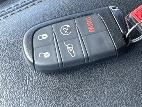 Used 2023 Jeep Compass Trailhawk w/ Trailhawk Elite Group AWD/4WD image 35