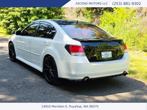 Used 2011 Subaru Legacy 3.6R Limited w/ Popular Equipment Group 2C AWD/4WD image 3