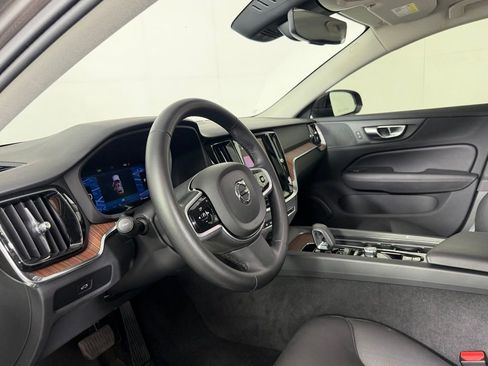 Used 2025 Volvo V60 B5 Cross Country Plus AWD/4WD image 19