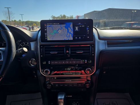 Used 2023 Lexus GX 460 Premium w/ Premium Package image 24