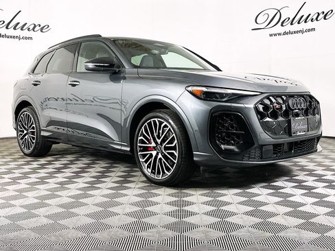 Used 2025 Audi SQ5 Premium Plus w/ Premium Plus Package AWD/4WD image 1