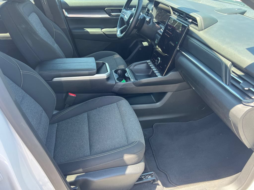Used 2025 GMC Terrain Elevation AWD/4WD image 13