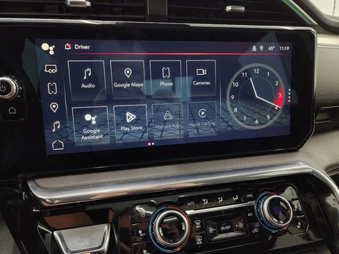 Used 2024 GMC Sierra 2500 Denali w/ Denali Reserve Package image 52