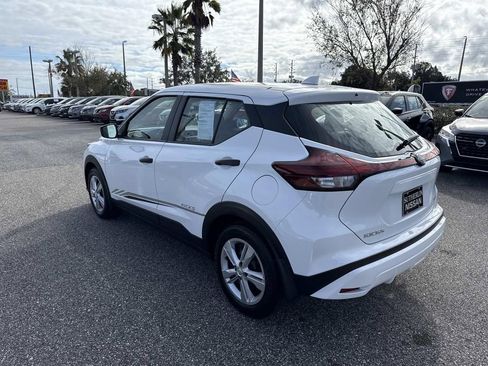 Certified 2025 Nissan Kicks Play S image 6
