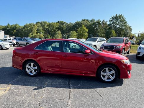 Used 2014 Toyota Camry SE image 12