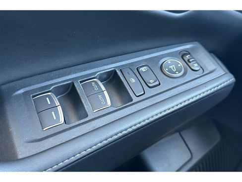 Used 2025 Honda Accord Sport image 12
