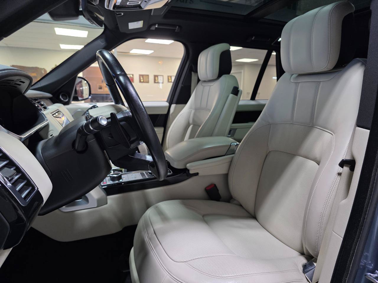 Used 2021 Land Rover Range Rover Westminster Edition AWD/4WD image 15