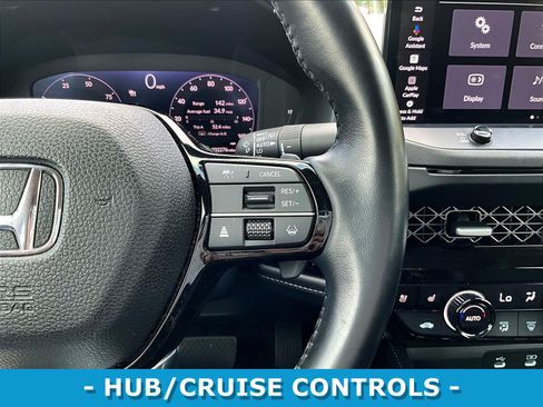 Used 2023 Honda Accord Touring image 12
