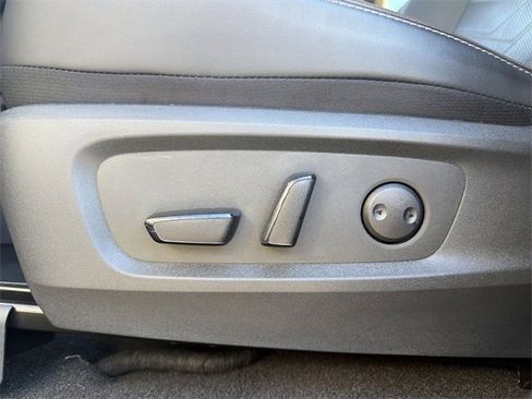 Used 2024 Nissan Pathfinder Platinum w/ Cargo Package image 12