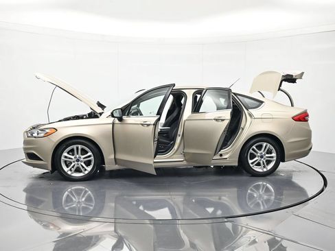 Used 2018 Ford Fusion SE w/ Fusion SE Technology Package FWD image 47