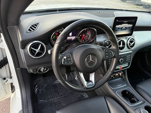 Used 2018 Mercedes-Benz CLA 250 image 16