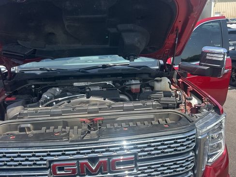 Used 2022 GMC Sierra 2500 Denali w/ Denali Ultimate Package AWD/4WD image 4