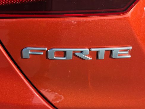 Used 2022 Kia Forte LXS FWD image 35