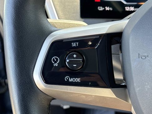 Used 2022 BMW iX xDrive50 w/ Premium Package image 8