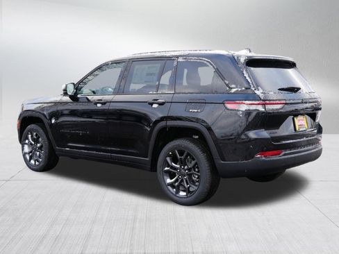 New 2025 Jeep Grand Cherokee Limited w/ Trailer Tow Package image 5