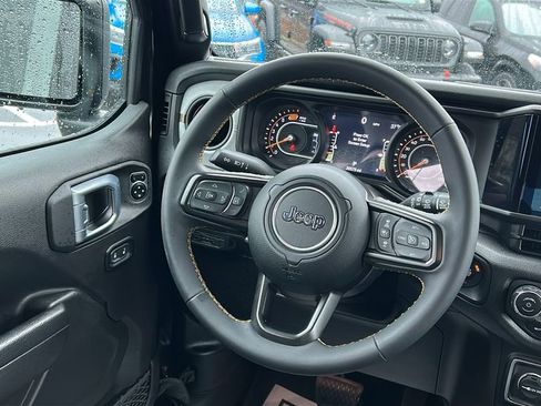 Used 2024 Jeep Wrangler Sport S image 23