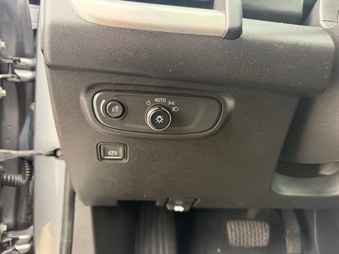Used 2018 GMC Terrain SLE w/ Driver Convenience Package AWD/4WD image 22