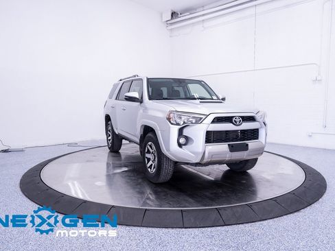 Used 2019 Toyota 4Runner TRD Off-Road Premium image 3