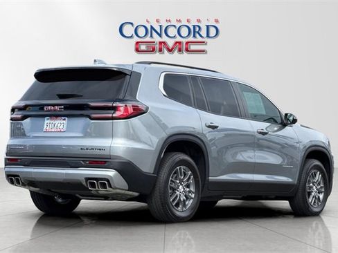 Used 2025 GMC Acadia Elevation image 4