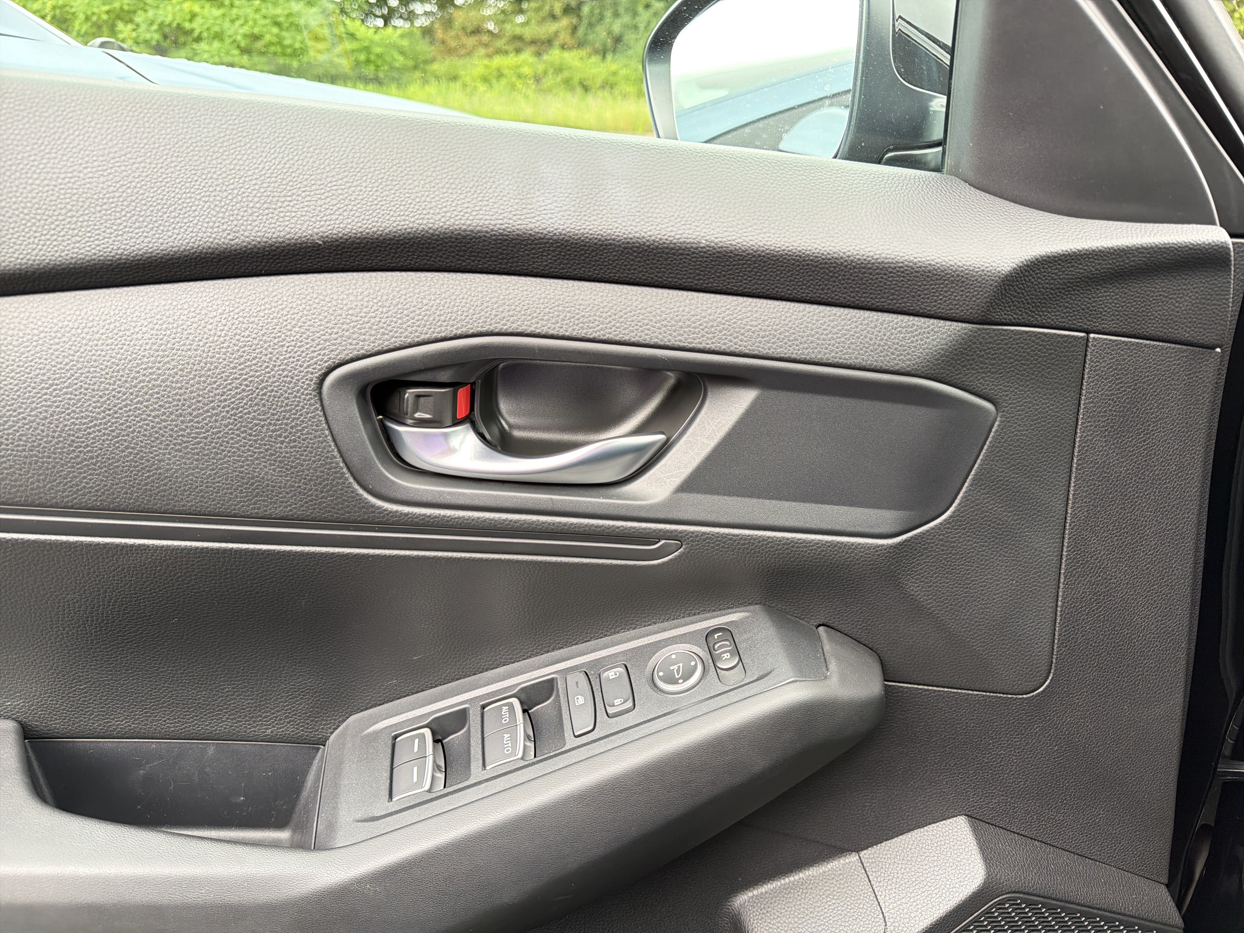 Used 2025 Honda Accord LX image 12