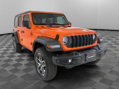 Used 2025 Jeep Wrangler Unlimited Sport S 4xe w/ Convenience Group AWD/4WD image 7