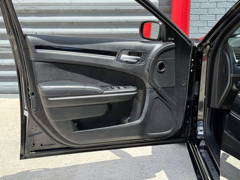 Used 2023 Chrysler 300 C RWD image 13