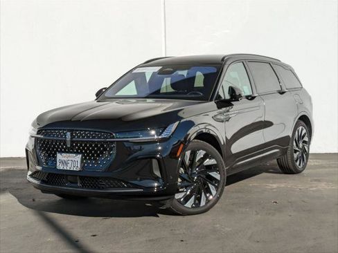 Used 2024 Lincoln Nautilus Reserve w/ Jet Appearance Package (87T) AWD/4WD image 1