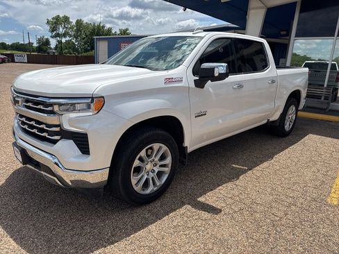 Used 2022 Chevrolet Silverado 1500 LTZ AWD/4WD image 7
