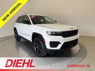 Certified 2023 Jeep Grand Cherokee Altitude AWD/4WD video 1