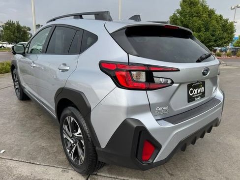Used 2025 Subaru Crosstrek 2.5i Premium w/ Crosstrek Mirror Package AWD/4WD image 5