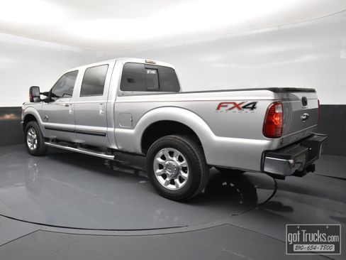 Used 2015 Ford F250 Lariat w/ Lariat Ultimate Package image 4