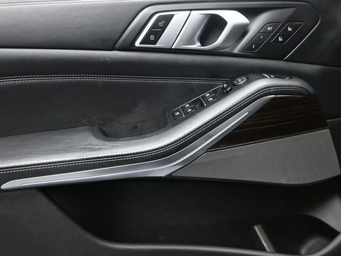 Used 2019 BMW X5 xDrive40i w/ M Sport Package image 15