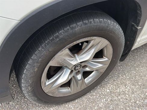 Used 2016 Toyota Highlander Limited image 8