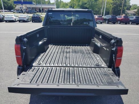 New 2026 Toyota Tacoma SR5 AWD/4WD image 9