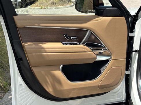 New 2026 Land Rover Range Rover SE AWD/4WD image 19